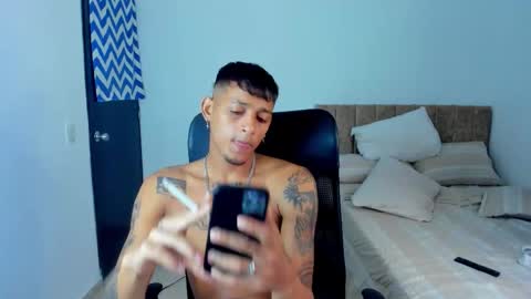 master_boy28 online show from 11/05/25, 06:35