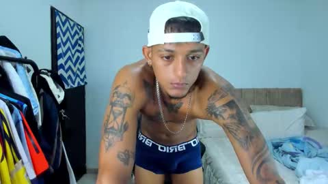 master_boy28 online show from 11/25/25, 11:05