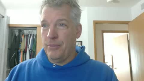 Snapshot of master_thorn chatting on 11/23/25, 03:01 Master Thorn online show from 11/23/25, 03:01