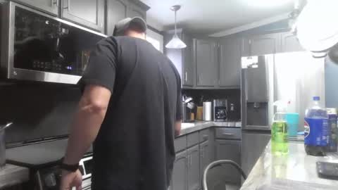 Snapshot of masterdurt chatting on 02/05/25, 06:15 The Big Duurty online show from 02/05/25, 06:15