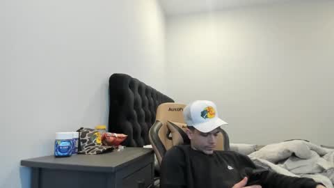 Snapshot of masterjizz1_0 chatting on 12/17/24, 04:01 masterjizz1_0 online show from 12/17/24, 04:01