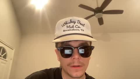 Snapshot of masterjizz1_0 chatting on 09/11/25, 04:01 masterjizz1_0 online show from 09/11/25, 04:01