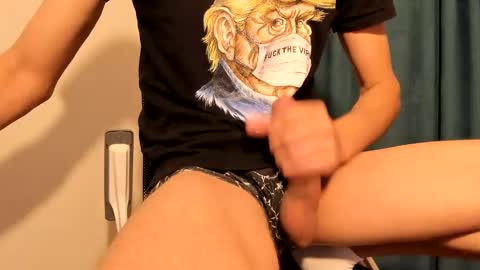 Snapshot of mastermiko chatting on 12/22/24, 10:28 Silly Rabbit online show from 12/22/24, 10:28