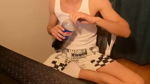 Snapshot of mastermiko chatting on 01/28/25, 12:32 Silly Rabbit online show from 01/28/25, 12:32