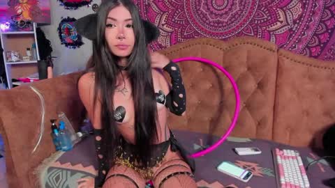 Snapshot of masterr_and_kittyy chatting on 04/05/26, 04:20 online show from 04/05/26, 04:20