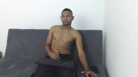 Snapshot of masters_latins chatting on 07/14/26, 02:23 masters_latins online show from 07/14/26, 02:23