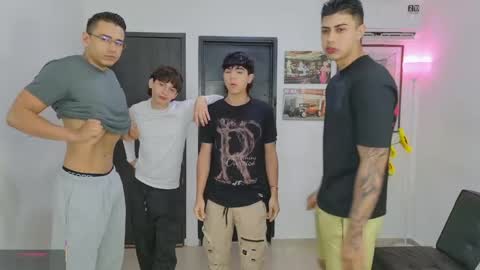 Team Cris Darwin- Fernando- Stiven- David online show from 05/15/26, 11:06