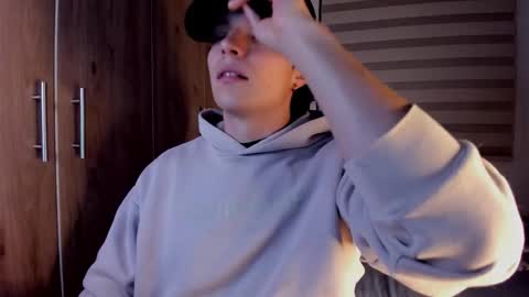 Snapshot of mastrangelo_x chatting on 03/06/26, 04:09 mastrangelo_x online show from 03/06/26, 04:09