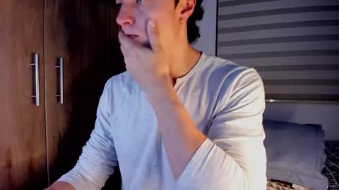 Snapshot of mastrangelo_x chatting on 03/13/26, 04:19 mastrangelo_x online show from 03/13/26, 04:19