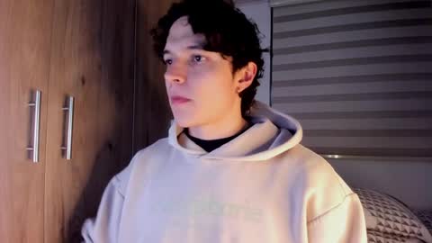 Snapshot of mastrangelo_x chatting on 04/15/26, 02:40 mastrangelo_x online show from 04/15/26, 02:40