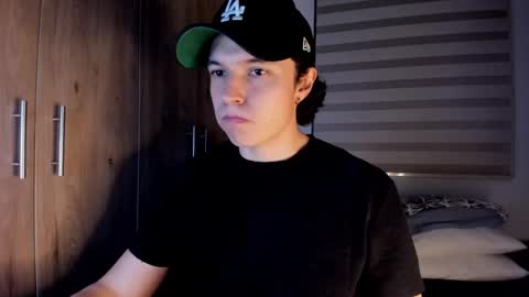 Snapshot of mastrangelo_x chatting on 04/17/26, 01:41 mastrangelo_x online show from 04/17/26, 01:41