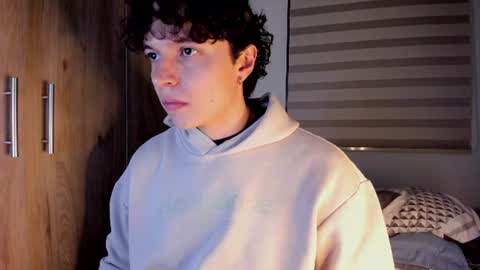 Snapshot of mastrangelo_x chatting on 06/19/26, 04:39 mastrangelo_x online show from 06/19/26, 04:39