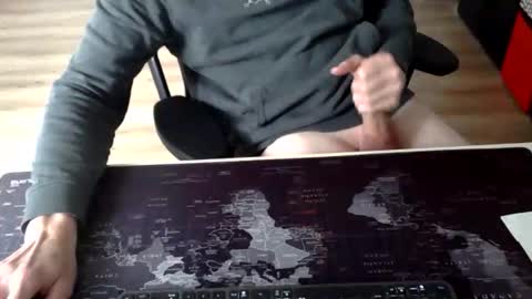 Snapshot of masturbatemindbreaker chatting on 11/14/25, 09:08 MasturbateMindbreaker online show from 11/14/25, 09:08