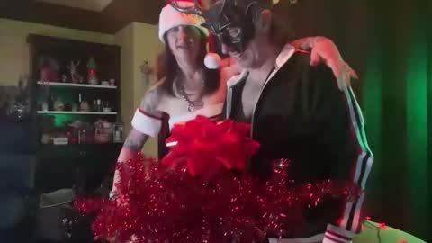 Jer and Kel online show from 12/11/24, 01:37