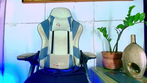 matteo online show from 10/10/25, 01:59