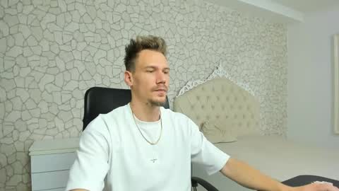 MateoBenjamin online show from 01/10/25, 05:56