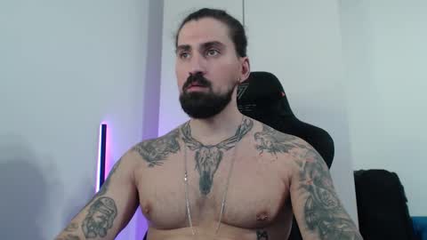 Snapshot of mateohalifa chatting on 11/07/25, 11:43 mateohalifa online show from 11/07/25, 11:43