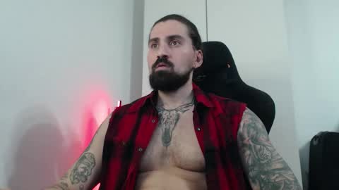 Snapshot of mateohalifa chatting on 11/26/25, 05:03 mateohalifa online show from 11/26/25, 05:03