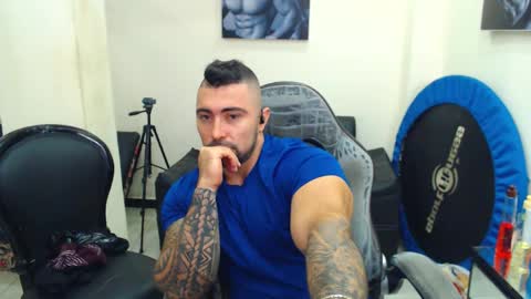 Snapshot of mateosexyhot22 chatting on 06/06/26, 06:12 Mateo online show from 06/06/26, 06:12