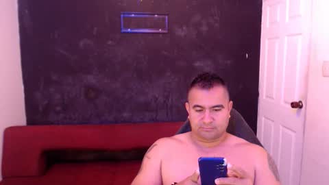 Snapshot of mateosexyhot22 chatting on 06/09/26, 01:01 Mateo online show from 06/09/26, 01:01