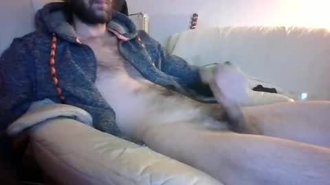 Mathias online show from 01/11/25, 02:09