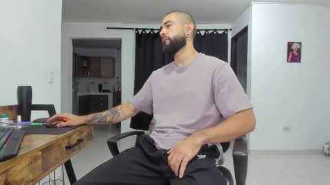 Snapshot of matheusbeard2 chatting on 03/06/26, 11:12 Matheus online show from 03/06/26, 11:12