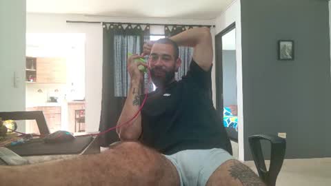Snapshot of matheusbeard2 chatting on 06/21/26, 06:32 Matheus online show from 06/21/26, 06:32