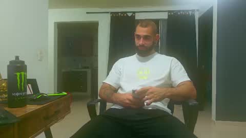 Snapshot of matheusbeard2 chatting on 07/02/26, 12:32 Matheus online show from 07/02/26, 12:32
