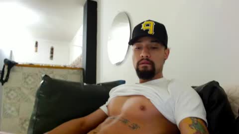 Snapshot of mathew444 chatting on 01/15/25, 11:32 STRURIBE ON INSTAGRAM online show from 01/15/25, 11:32