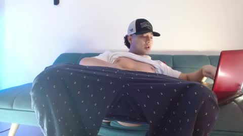 Snapshot of mathew444 chatting on 01/11/26, 06:57 STRURIBE ON INSTAGRAM online show from 01/11/26, 06:57