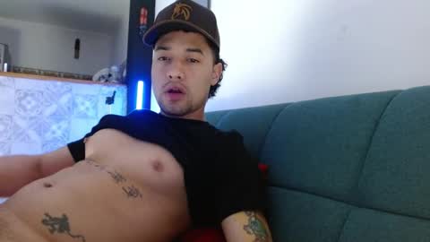 Snapshot of mathew444 chatting on 02/10/26, 11:14 STRURIBE ON INSTAGRAM online show from 02/10/26, 11:14