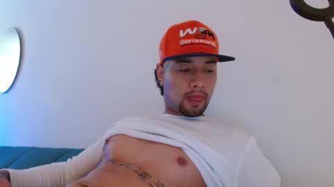 Snapshot of mathew444 chatting on 02/16/26, 12:45 STRURIBE ON INSTAGRAM online show from 02/16/26, 12:45