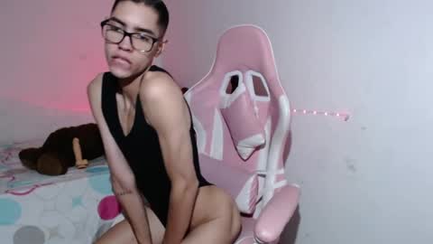 Snapshot of mathew_clearmont chatting on 09/11/25, 04:01 Mathew Clearmont online show from 09/11/25, 04:01