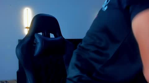 Mathew Flintt  online show from 04/01/26, 02:56