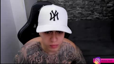 Mathew Independent model online show from 04/18/26, 09:48