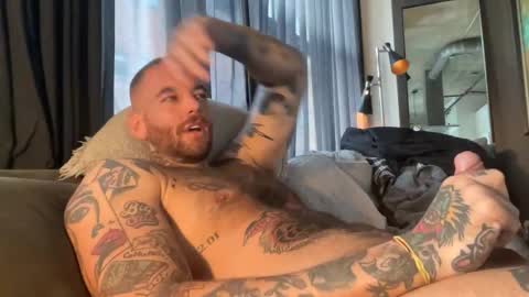 Mat Loyal online show from 10/29/25, 08:43