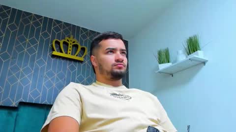 Mathews online show from 09/11/25, 11:21