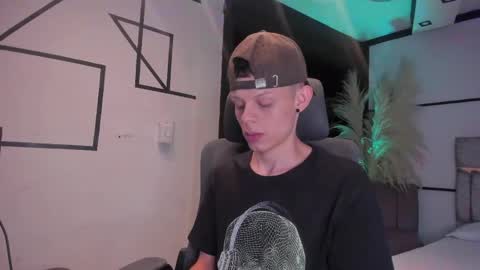 MathewSanz  online show from 04/02/26, 12:36