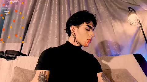 Mathew                        online show from 10/31/25, 02:01