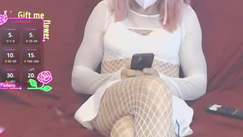 Snapshot of mathurin37 chatting on 11/19/25, 08:36 LooLa online show from 11/19/25, 08:36