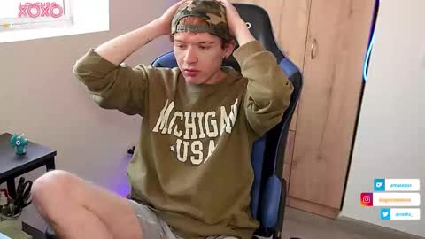 Alejandro Alex online show from 10/23/25, 01:43