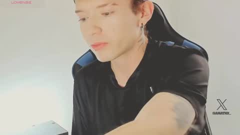 Alejandro Alex online show from 05/17/26, 07:10