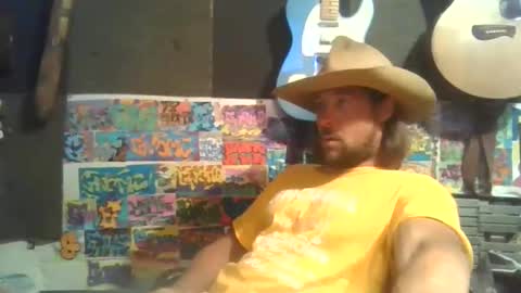 Snapshot of mathydonaski chatting on 10/04/25, 12:19 mathydonaski online show from 10/04/25, 12:19