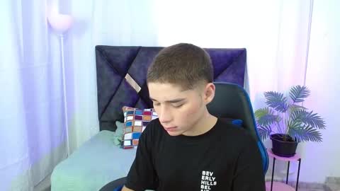 Mati online show from 09/17/25, 01:13