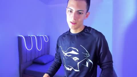 Snapshot of matiius18 chatting on 06/16/26, 03:47 Matias online show from 06/16/26, 03:47