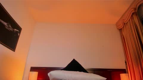 Snapshot of matilda_69x chatting on 12/18/24, 05:26 Matilda online show from 12/18/24, 05:26