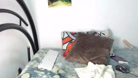 Snapshot of matildarave chatting on 06/10/26, 12:00 Mathi online show from 06/10/26, 12:00
