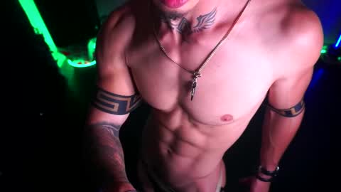 Snapshot of matiusdf chatting on 01/31/25, 03:44 matius online show from 01/31/25, 03:44