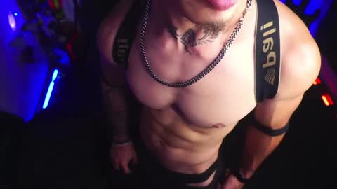 Snapshot of matiusdf chatting on 06/05/26, 12:28 matius online show from 06/05/26, 12:28