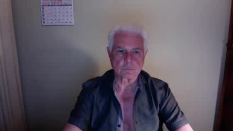 Snapshot of matlik chatting on 09/23/25, 04:26 matlik online show from 09/23/25, 04:26